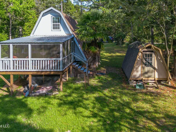 60 Flurry Dr, Perkinston, MS 39573