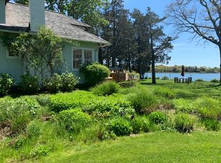 102 Towd Point Rd, Southampton, NY 11968