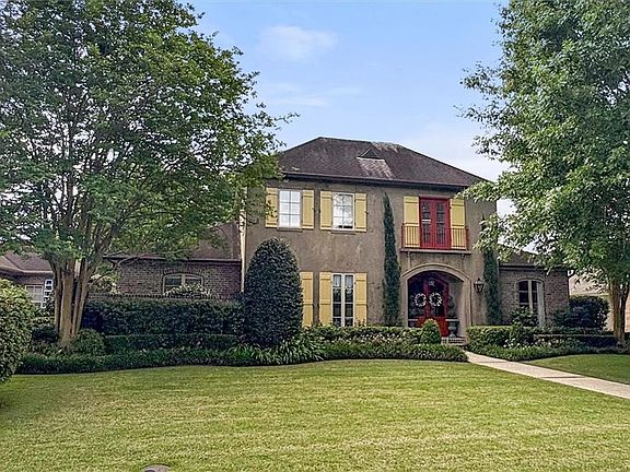 2nd image of 29 Fairway Oaks Dr