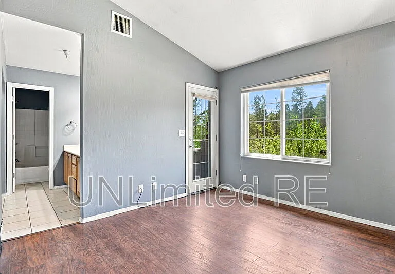 2455 W Silverton Dr — Photo 9