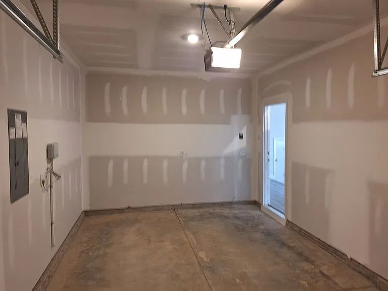 725 Gatestone Ln — Photo 37