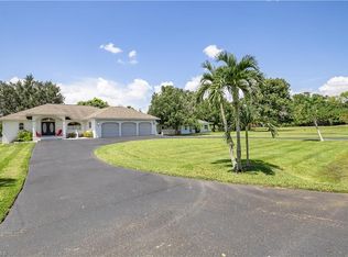 1285 Driftwood Dr, North Fort Myers, FL 33903