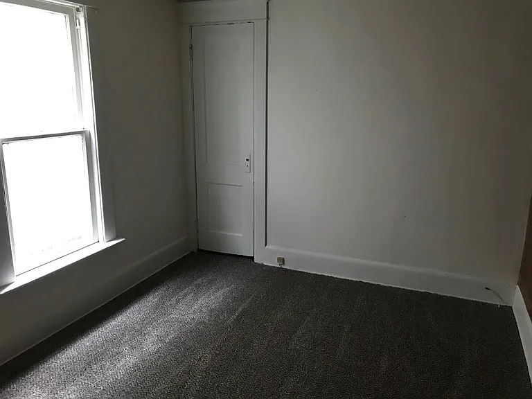 219 Chestnut St #1 — Photo 4