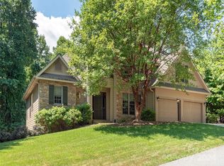 229 Bay Laurel Ln, Hendersonville, NC 28791