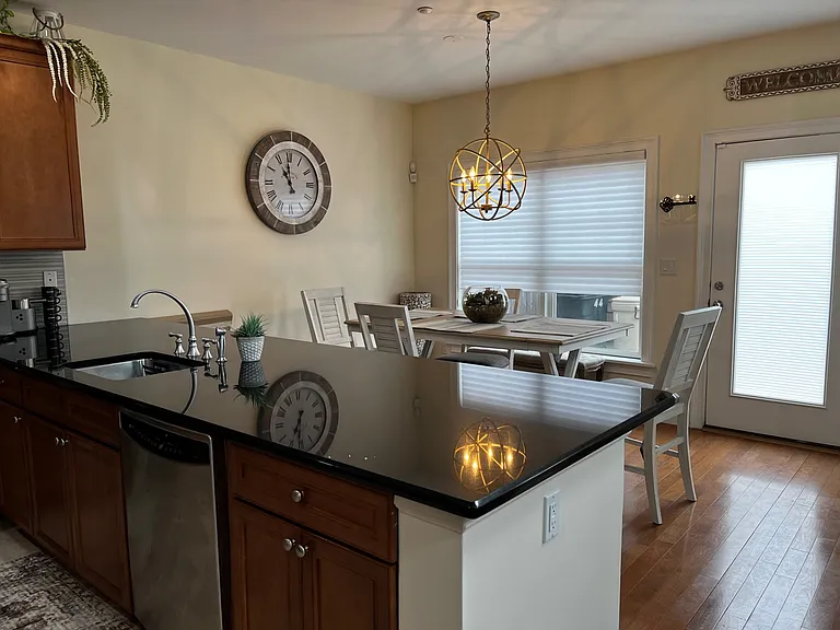 44 Andrew Ct — Photo 6