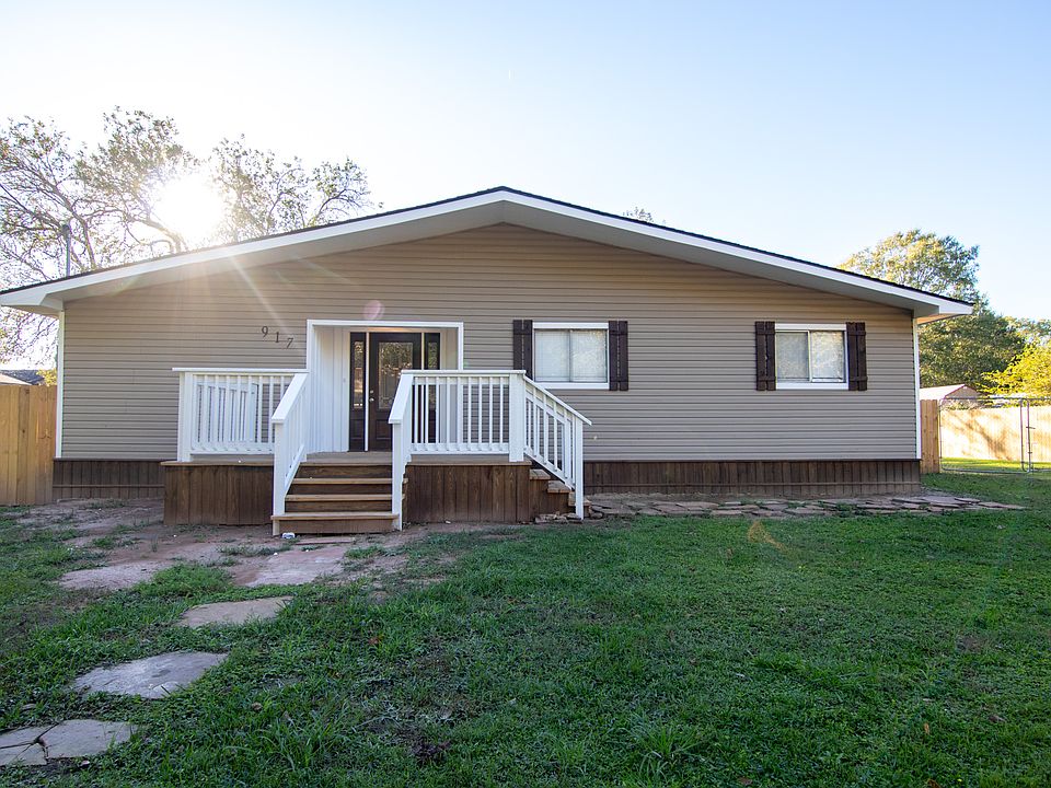 1st image of 917 Galveston St