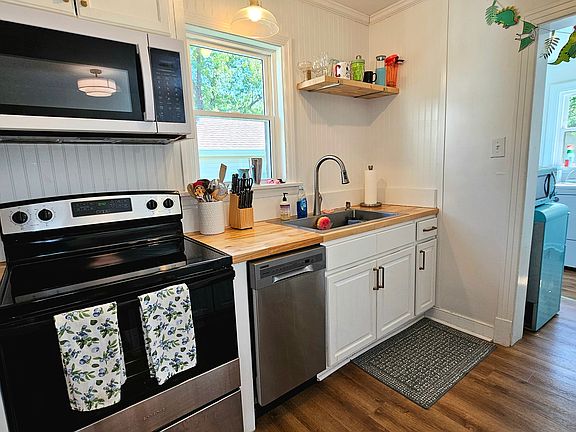 4th image of 1403 Roxbury Rd
