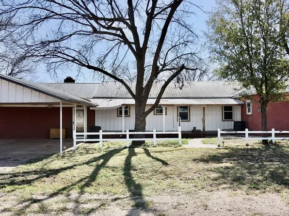 521 E 5th St, Robert Lee, TX 76945