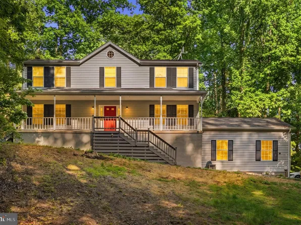 7090 Maxwell Dr, Hughesville, MD 20637