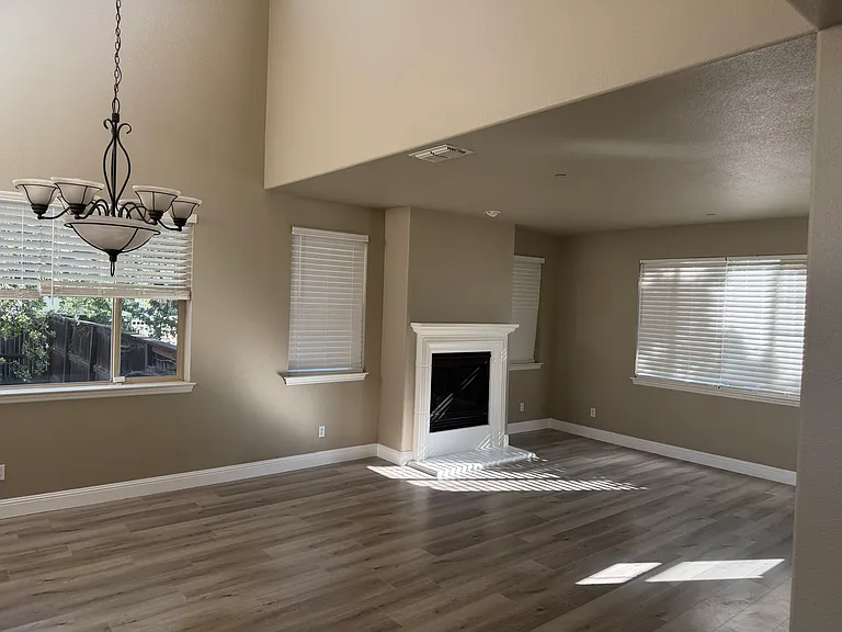 409 Foskett Ranch Ct — Photo 4