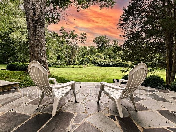 3rd image of 9804 Bridleridge Ct