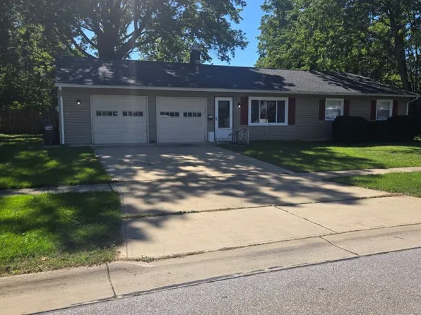 225 Jananna Dr, Berea, OH 44017