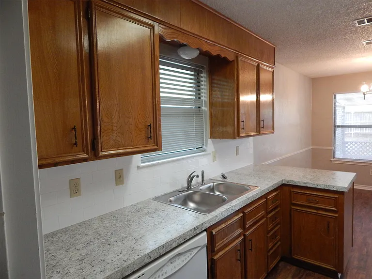 4503 River Oaks Dr — Photo 18