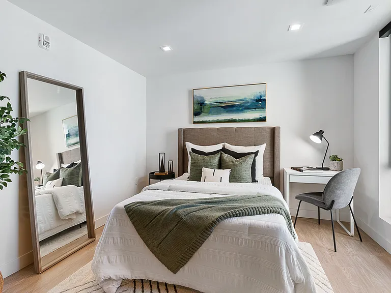 Venue Residences — Photo 35