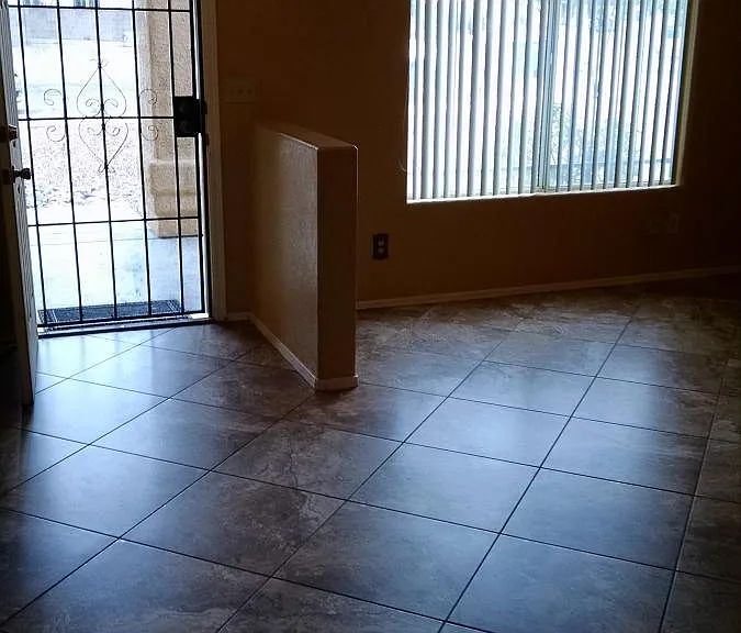 2462 S Perillo Dr — Photo 4