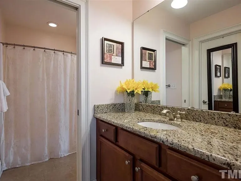 1530 Raven Wood Dr — Photo 25