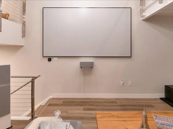 1150 J St Unit 102, San Diego, CA 92101