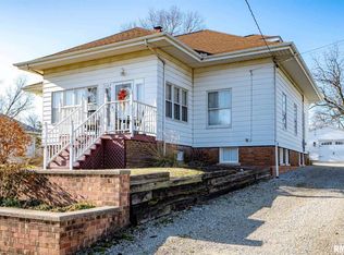 107 N Main St, Washburn, IL 61570