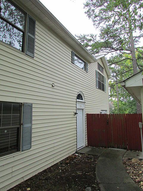 1st image of 7631 NW Chatham Cir