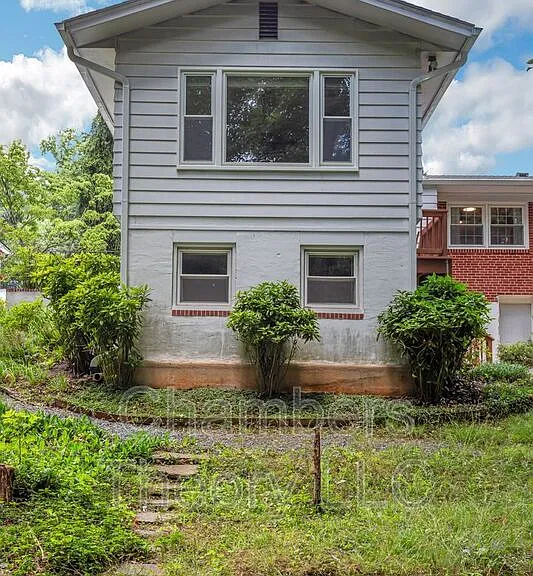 10211 Fox Ln — Photo 5