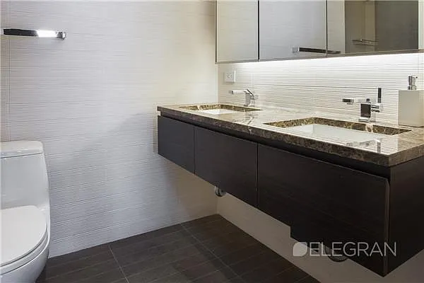 Sold by (Legacy) Elegran | media 32