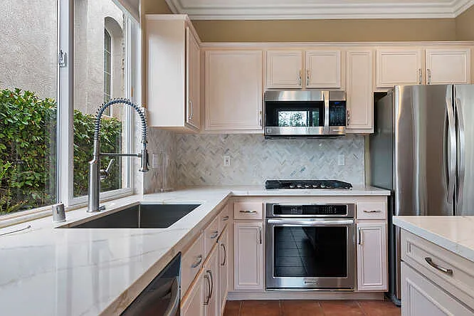11805 Catania Ct — Photo 12