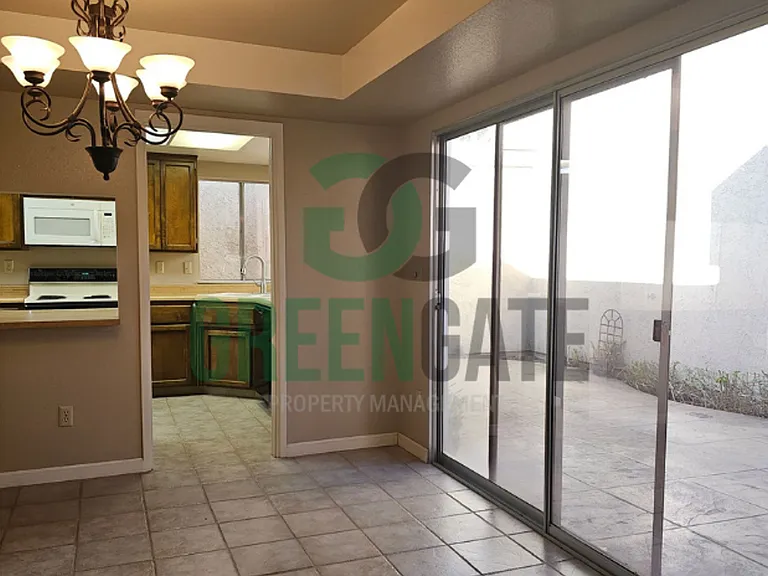 3557 Claremont Ave — Photo 6