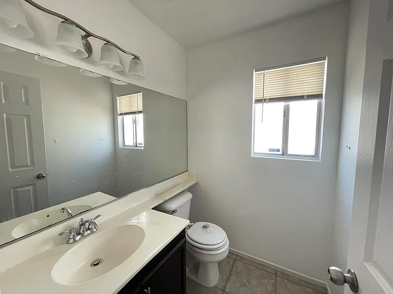 5730 Coleridge Way — Photo 16