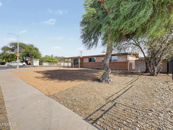 6676 E Calle Dened, Tucson, AZ 85710