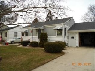 2124 31st St, Two Rivers, WI 54241