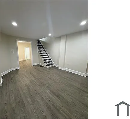 3 bed, $1,600 — Photo 2