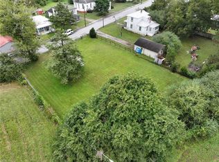 18 First Church St, Dendron, VA 23839