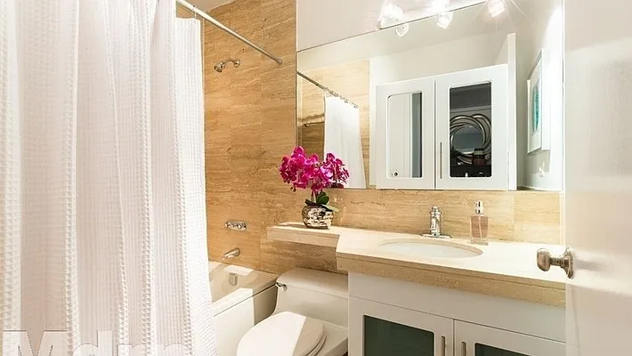 Rented by Park Property Advisors | media 27