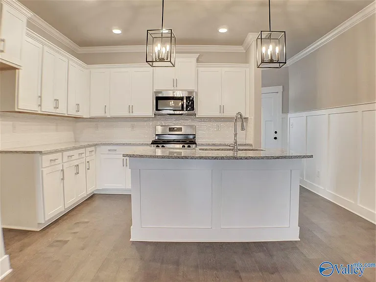 439 Ripple Lake Dr SW — Photo 4