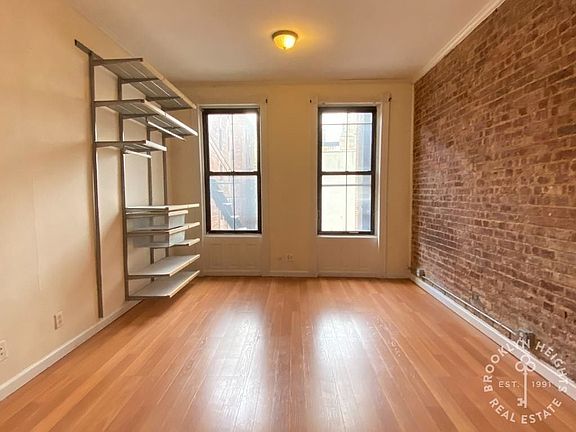 3rd image of 71 Pineapple St APT 3D