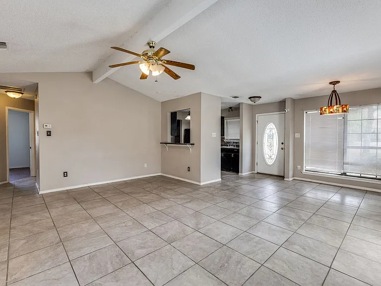 8602 Skyview — Photo 6