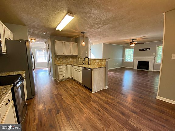 4th image of 9511 Cameo St