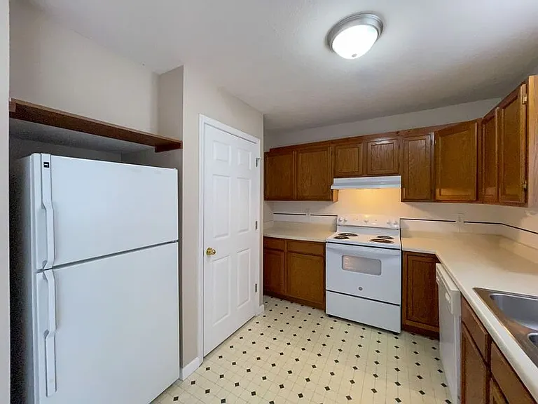2147 Brevard Rd #4 — Photo 8