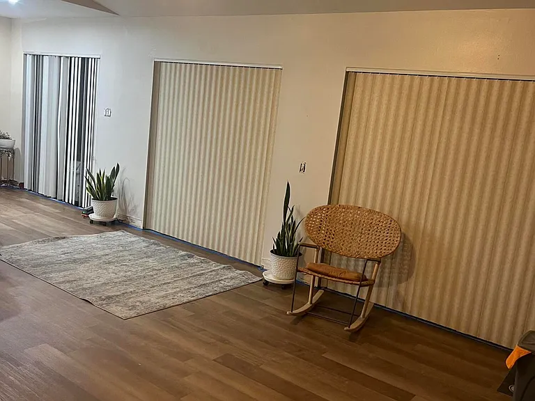 10758 NW 30th Pl — Photo 3