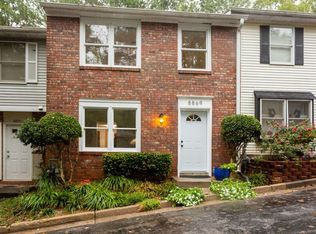 8869 Applegate Ln, Sandy Springs, GA 30350