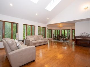 405 Wickaboag Valley Rd, West Brookfield, MA 01585