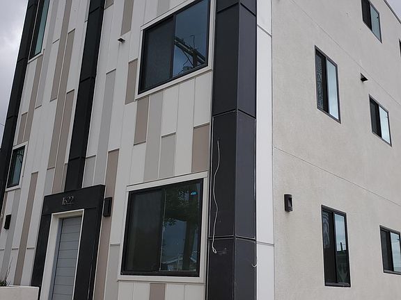 2nd image of 1622 W 36th Pl #32yghgmnc