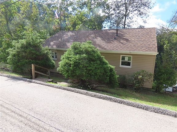 2nd image of 1205 Ashwood Rd