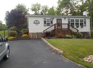 104 Trammell Rd, Bristol, TN 37620