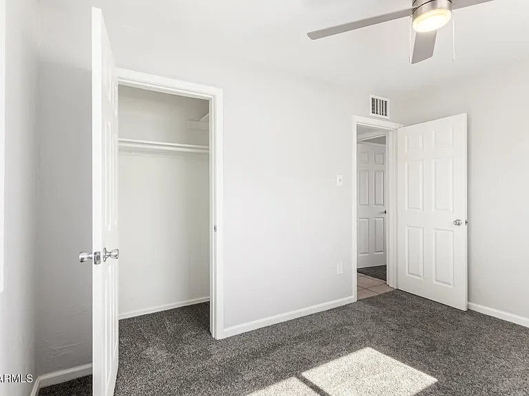1238 E Vine Ave — Photo 18