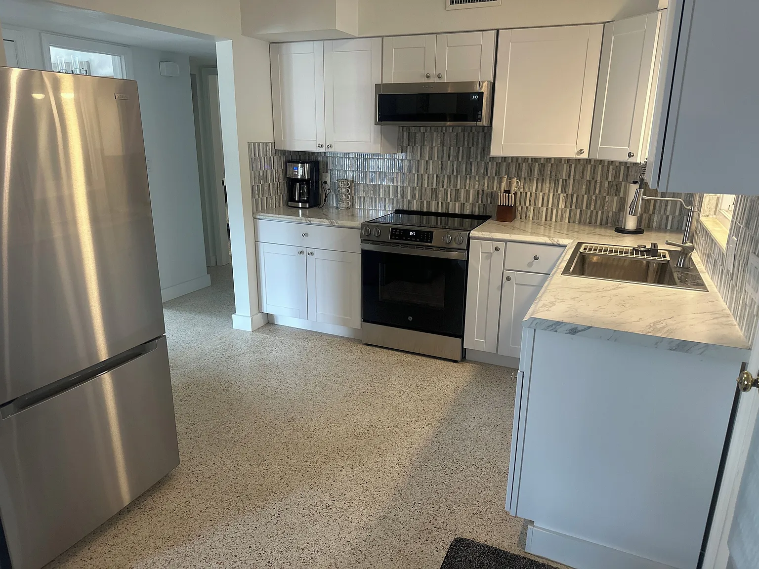 3408 E Debazan Ave — Photo 3