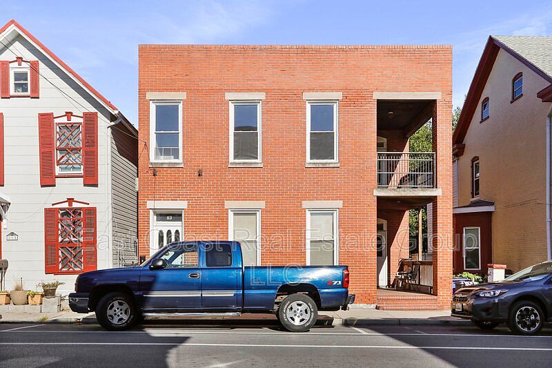 1st image of 113 S Mulberry St #B