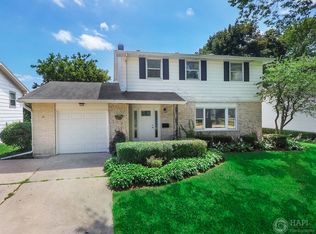 2631 Dana Ave, Waukegan, IL