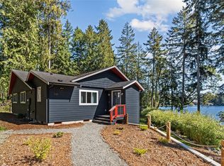 11101 Bayview Cir, Anderson Island, WA