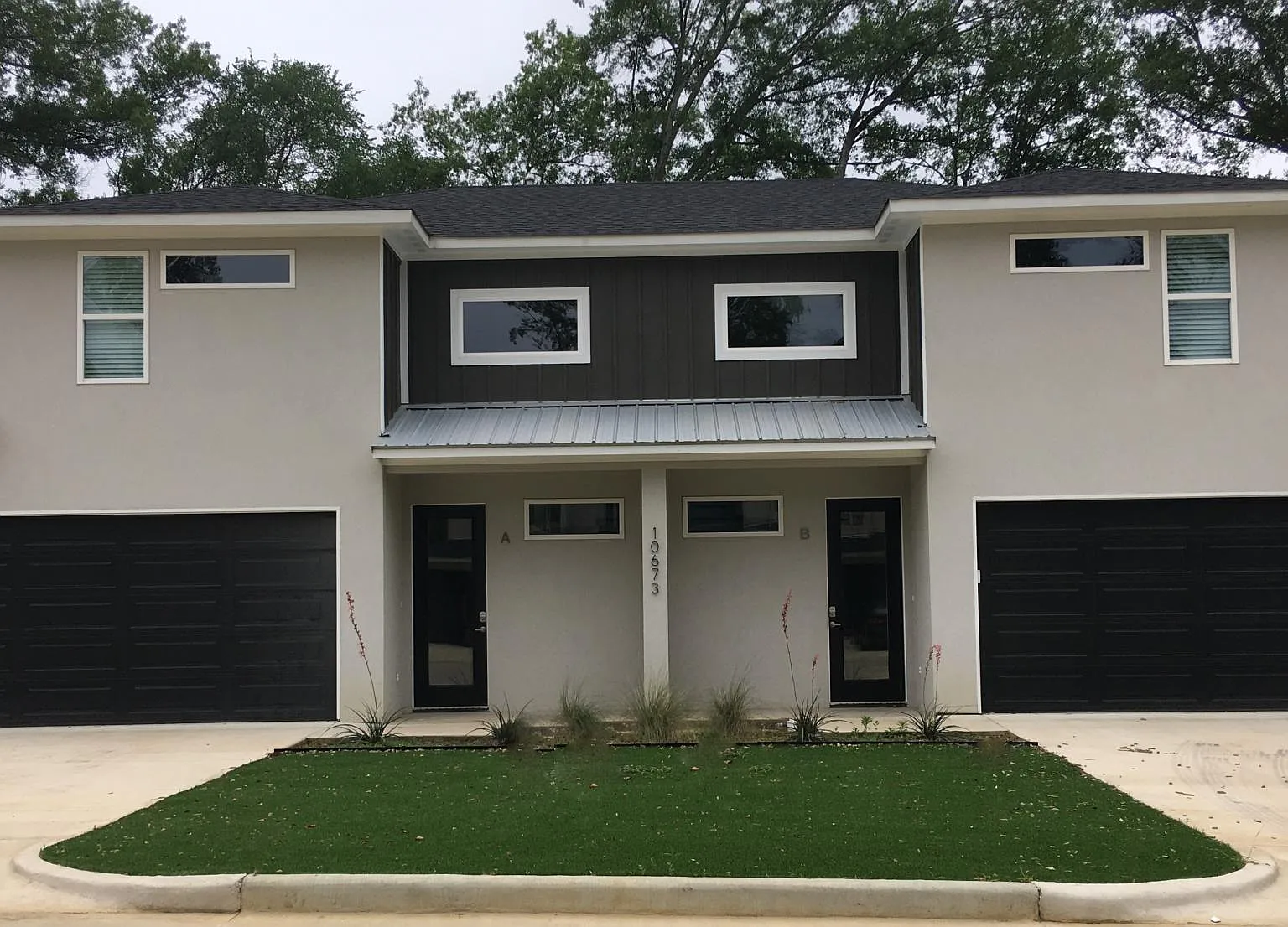 3 bed, 2.5 bath, 1300 sqft, $1,825 — Photo 1